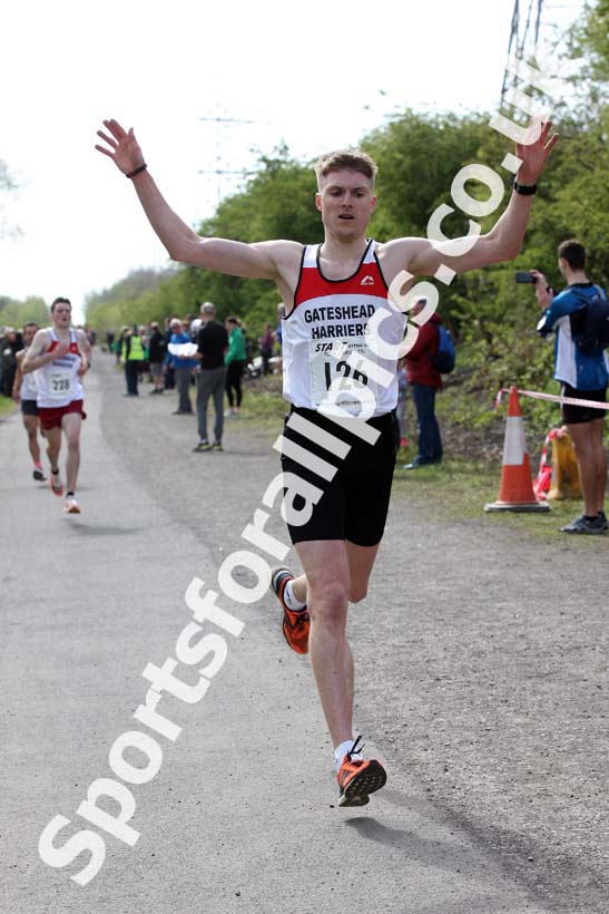 Terry O'Gara Memorial 5k Road Race, Wallsend. Photo:  David T. Hewitson/Sports for All Pics